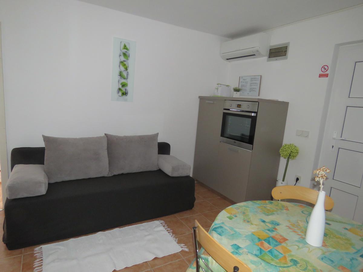 Apartments Villa Urbajs 브르사르 외부 사진