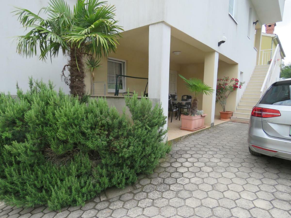 Apartments Villa Urbajs 브르사르 외부 사진