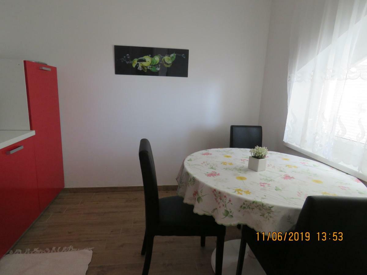 Apartments Villa Urbajs 브르사르 외부 사진